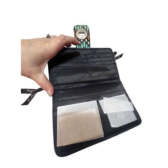 Vera Bradley New Turnlock Wallet Sierra Stream Quilted Cotton Womens Zipper & Tu - Picture 6 of 6